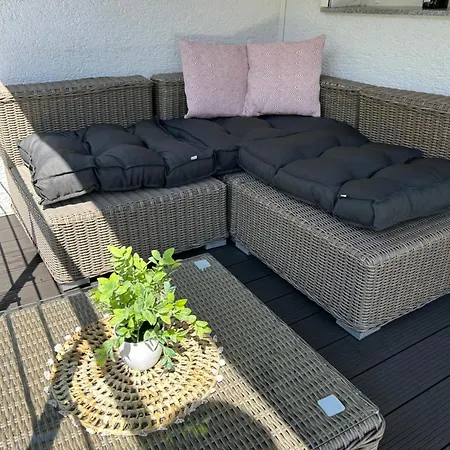 - Am Eisenberg Apartment *