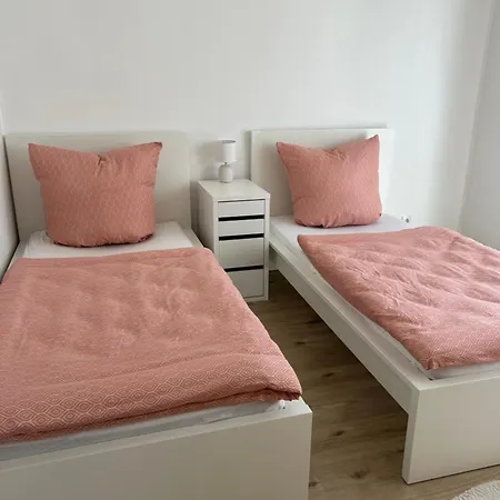 - Am Eisenberg Apartment
